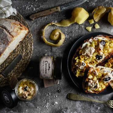 Crostone con patate arrosto e filetti di trota al tartufo